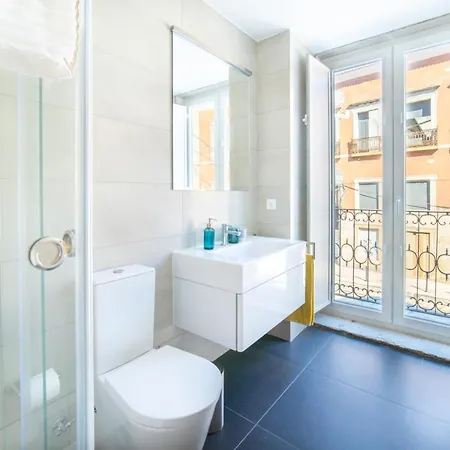 Apartman Blue By The River 3 - Elegant Two-bedroom In Santos Lisboa